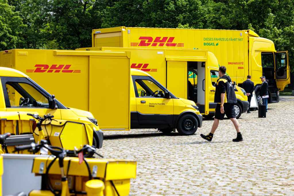 DHL