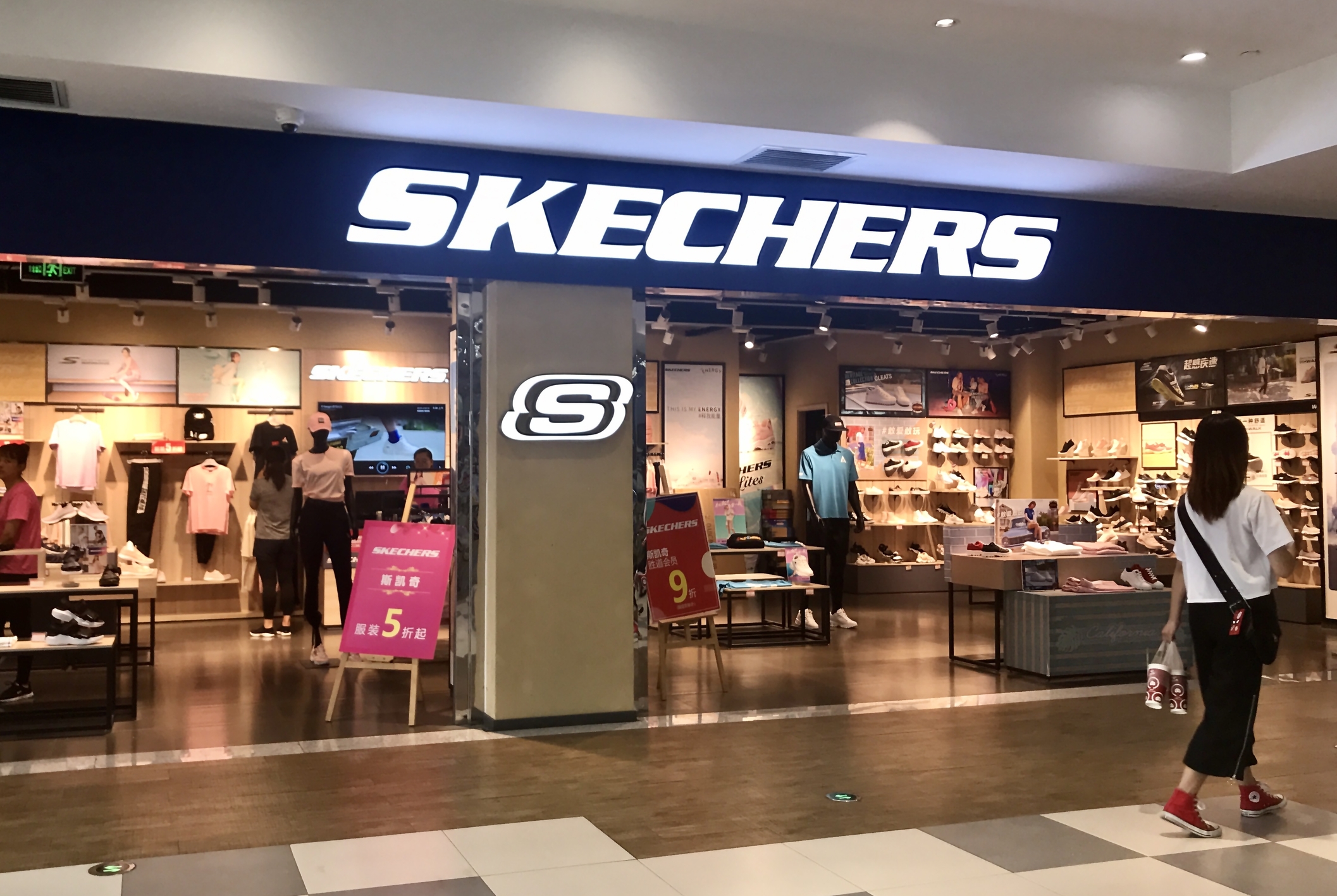 Skechers