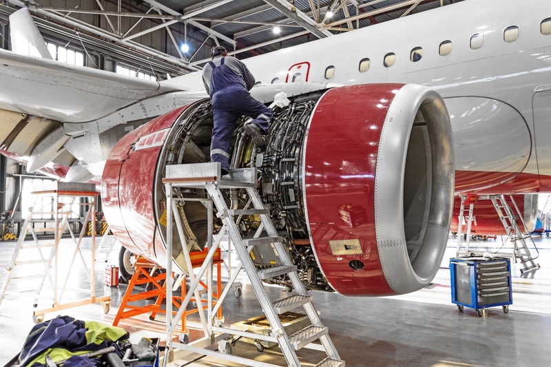 Engineer fixing an areplane