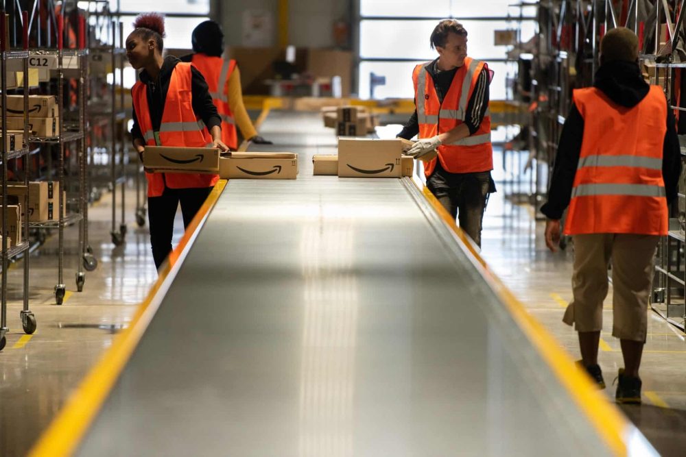 Logistics activity on the Amazon site in France