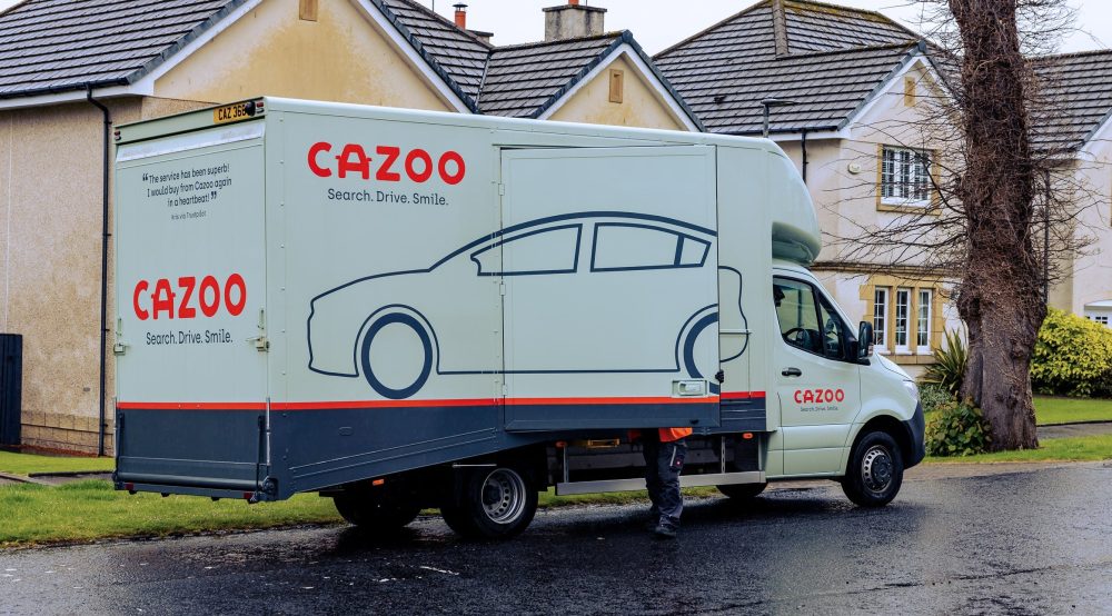 Cazoo Delivery van
