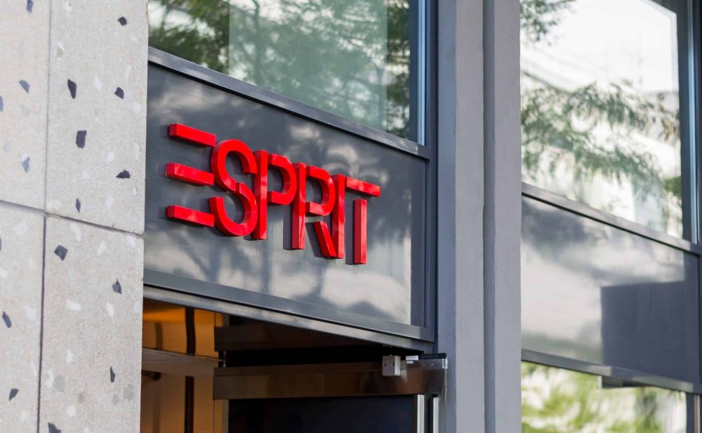 Esprit sign above the shop door