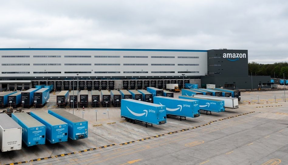Amazon Announces Nearly 10 Percent Pay Rise for Tens of Thousands of UK Workers