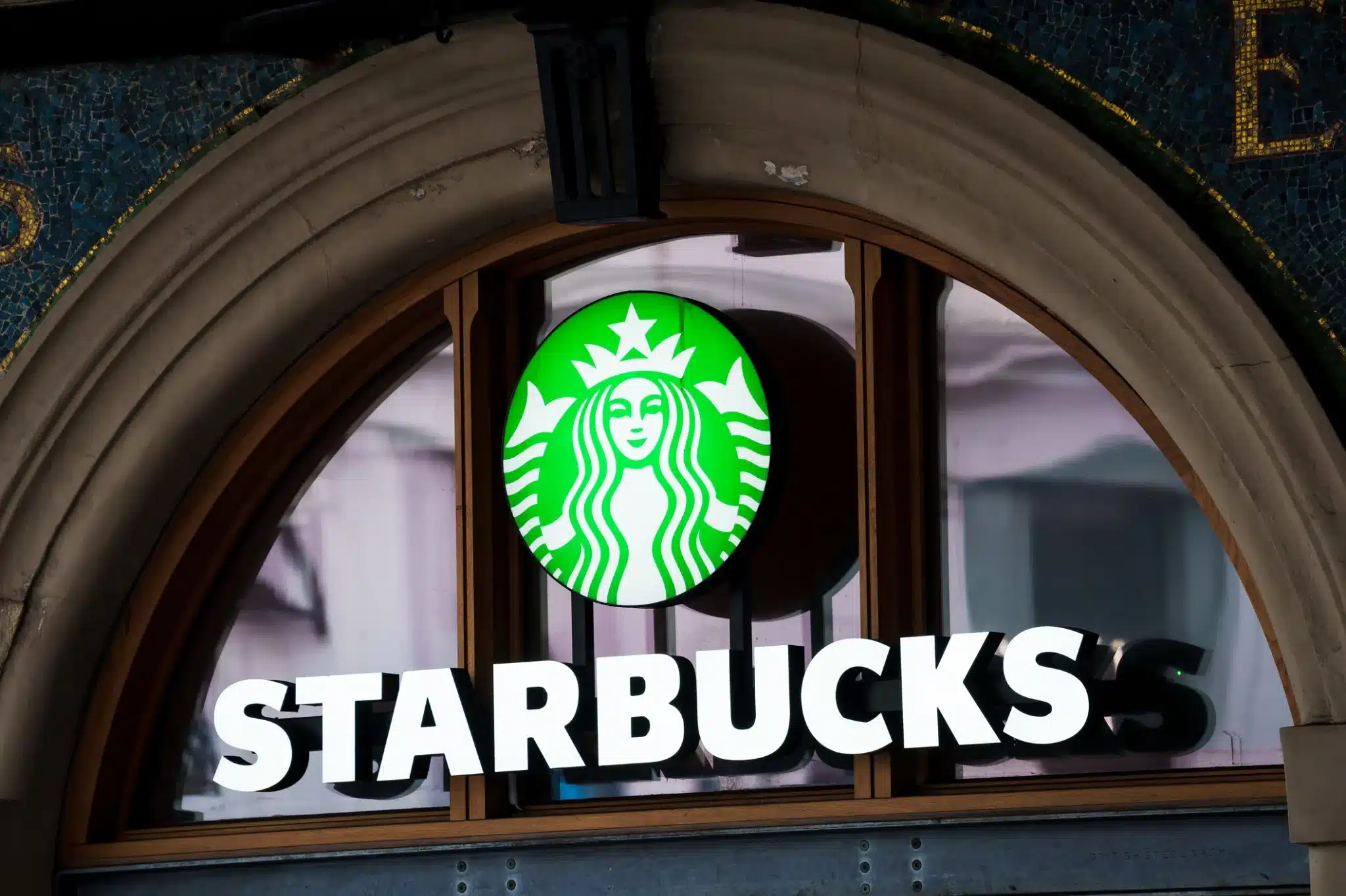 Starbucks Announces 1,100 Layoffs and Major Menu Changes