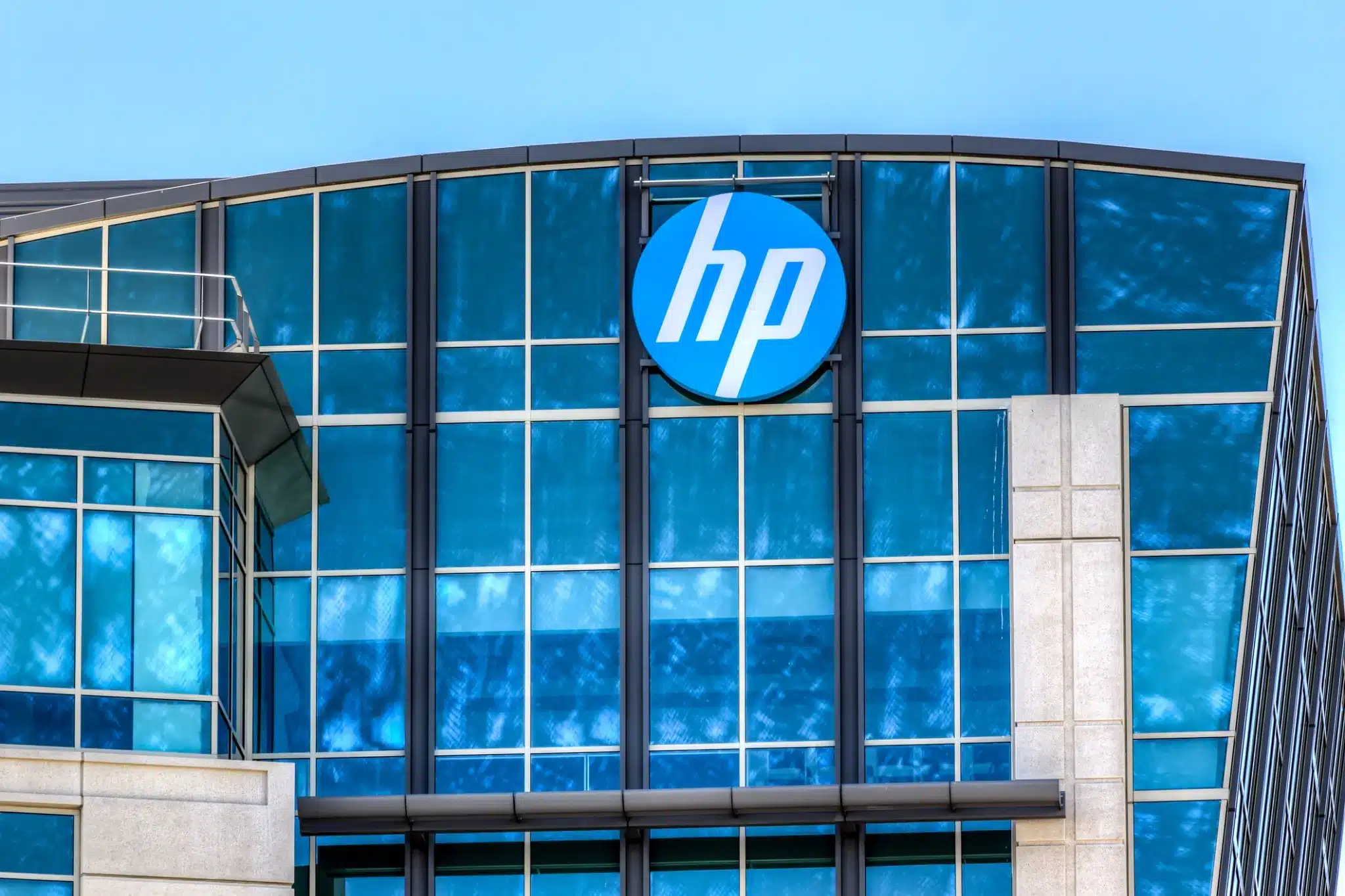 Hewlett Packard to Cut Up to 2,000 Jobs as Part of Cost-Saving Plan