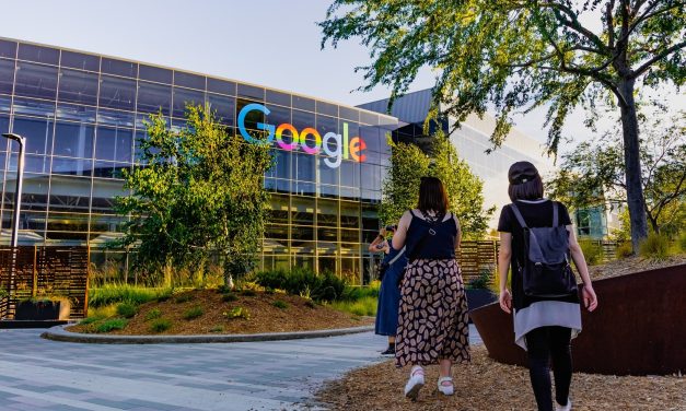 Google pushes in-person work with new attendance policy
